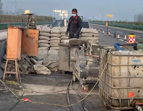 阿勒泰高速公路高压注浆